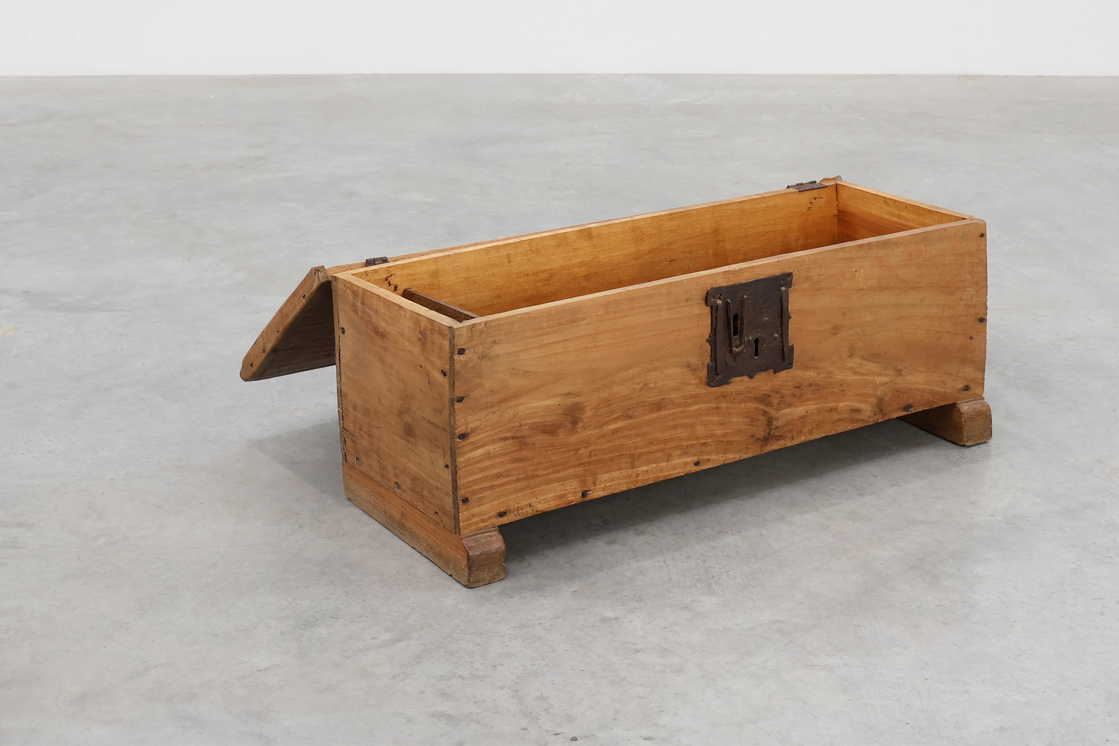 Rustic oak wooden chest, France ca. 1900thumbnail